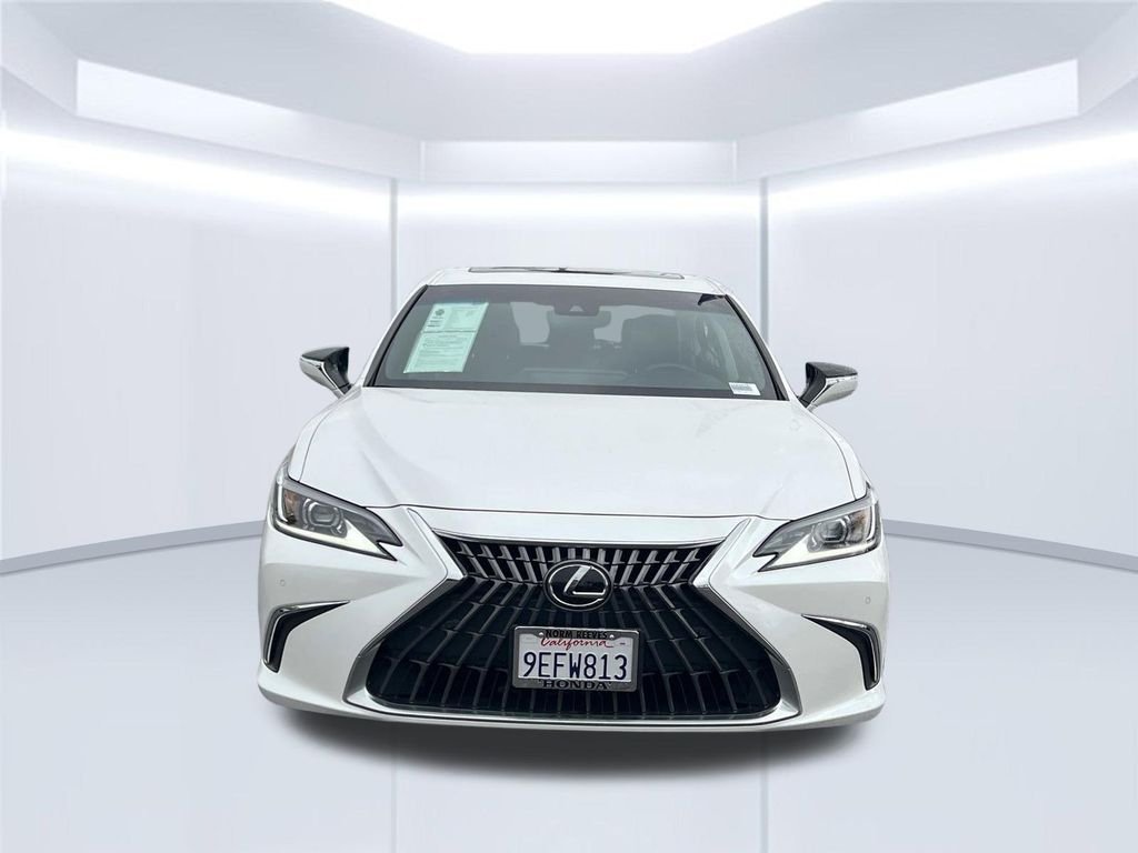Used 2023 White Lexus 350 image 4