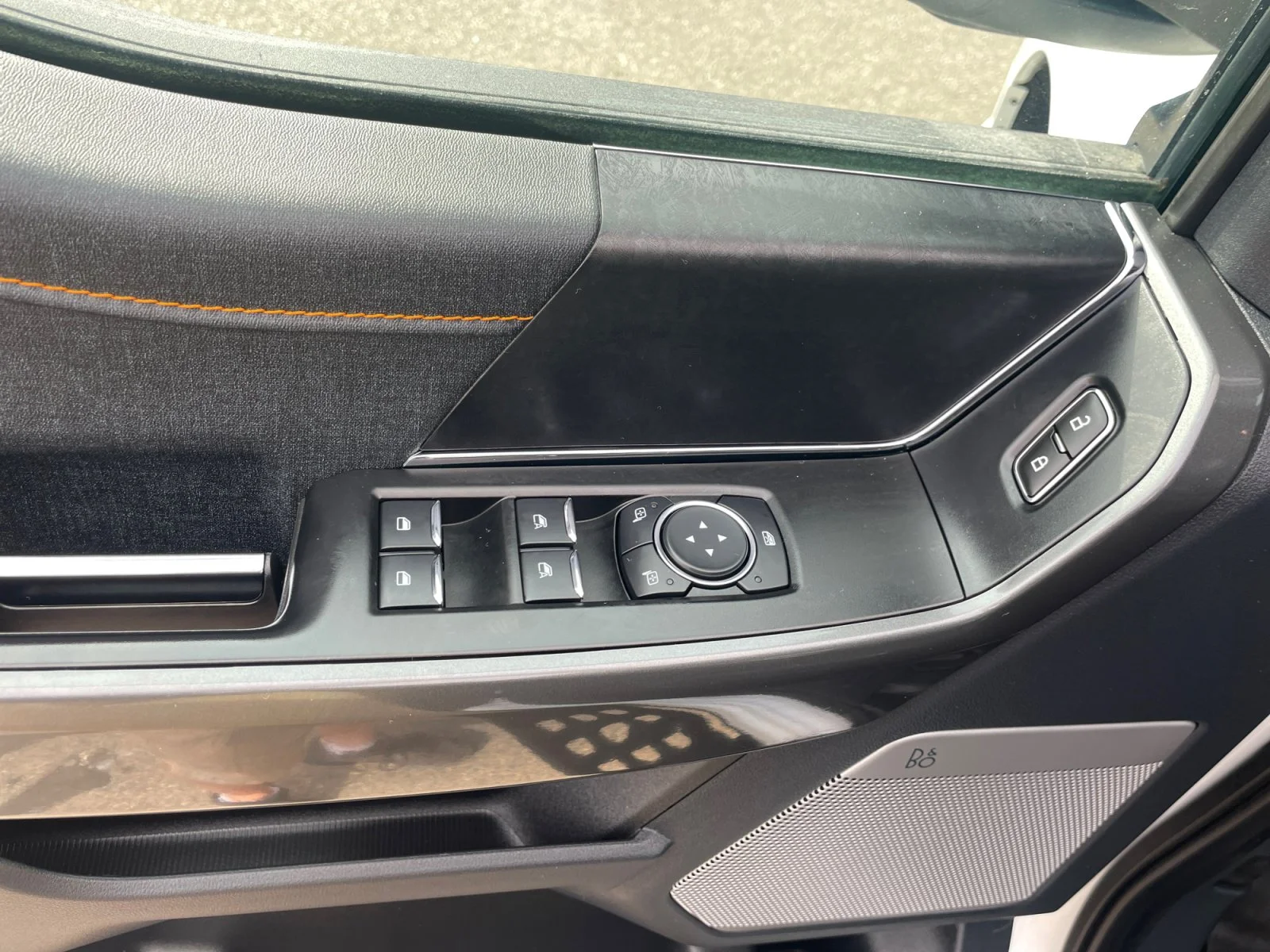 Used 2023 White Ford TREMOR SuperCrew image 17