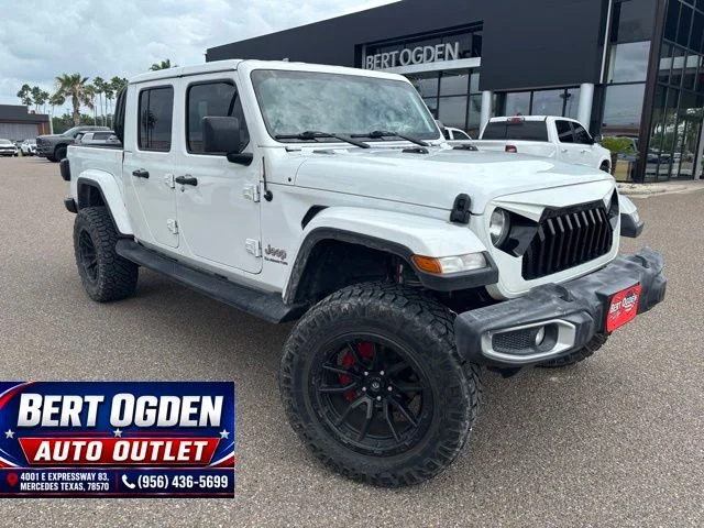 Used 2021 White Jeep Overland image 1