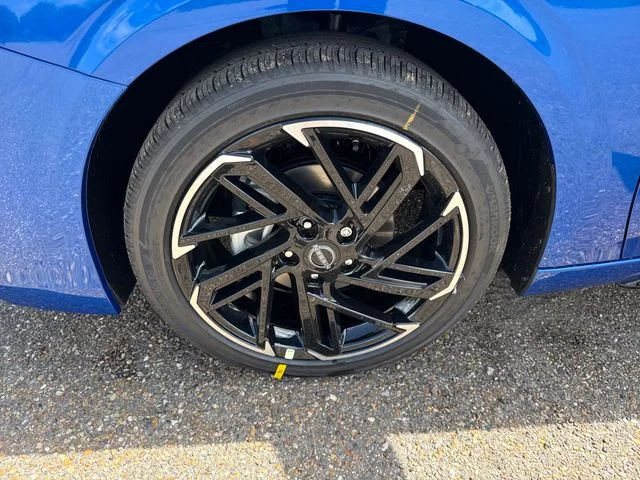 New 2026 Bluestone Pearl / Super Black Two-tone Nissan SR image 23