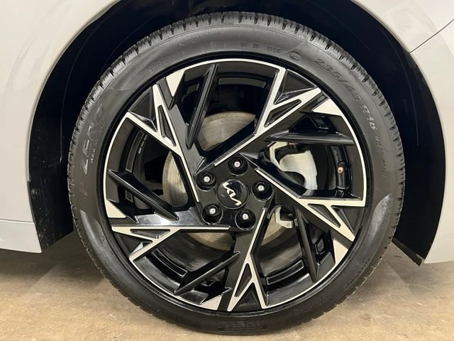 Used 2025 Gray Kia GT-Line image 8