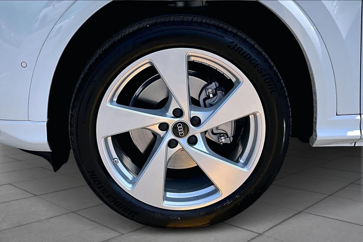 Used 2025 Glacier White Metallic Audi Premium Plus image 17