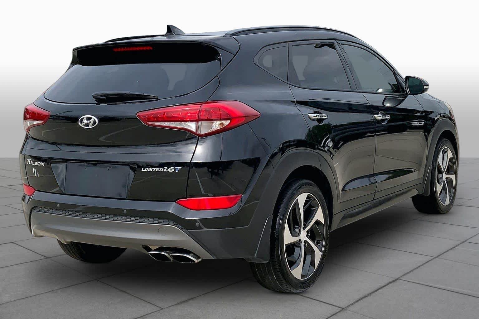 Used 2016 Ash Black Hyundai Limited image 13