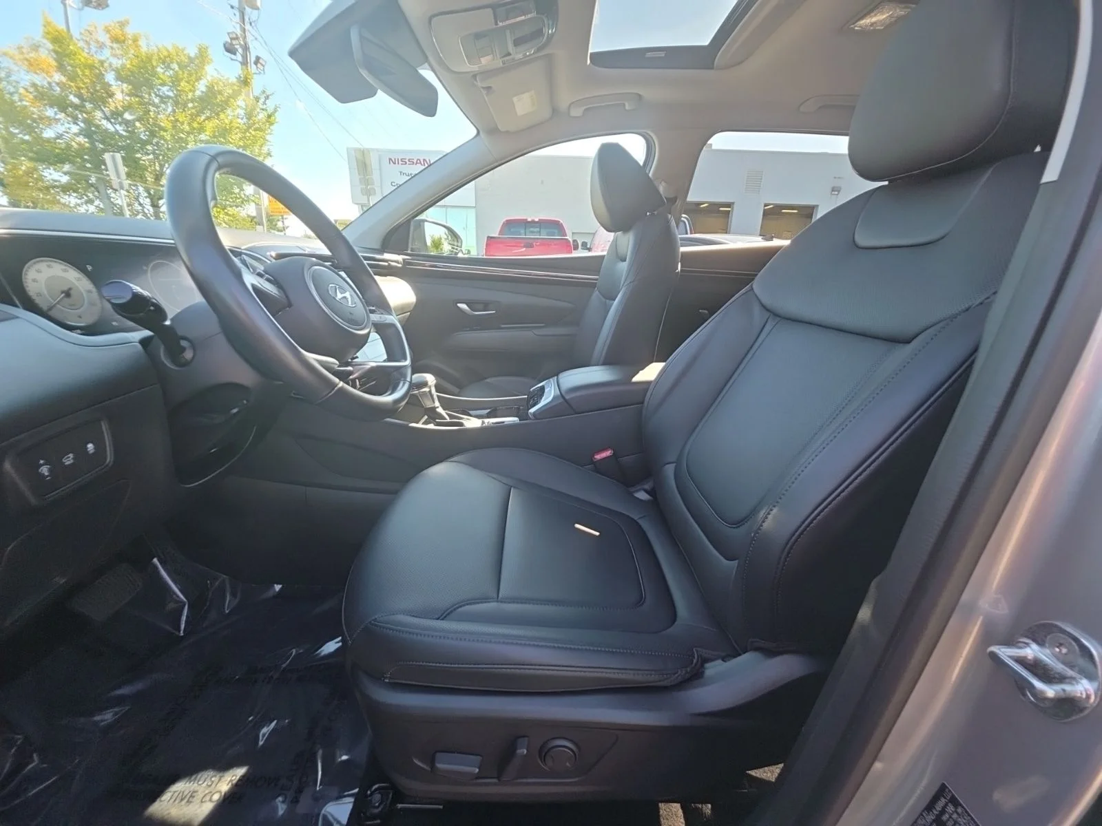Used 2023 Silver Hyundai SEL image 9