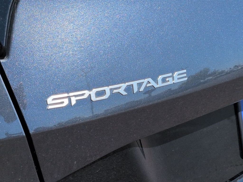 Certified Used 2023 Gravity Gray Kia SX image 28