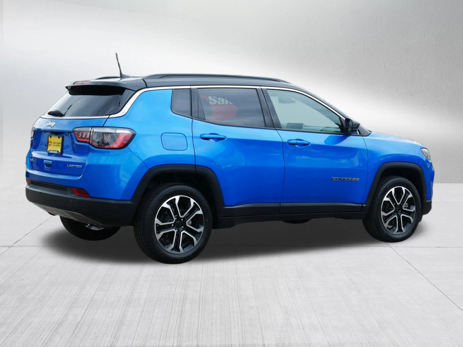 Certified Used 2024 Hydro Blue Pearlcoat Jeep Limited image 7