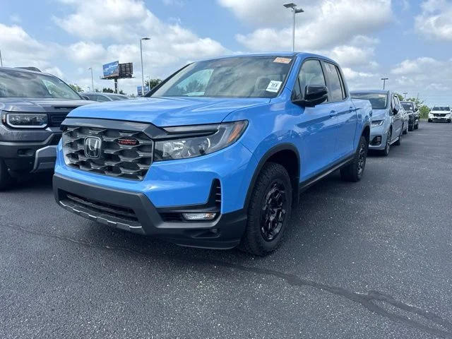 Used 2025 Blue Honda TrailSport+ image 2