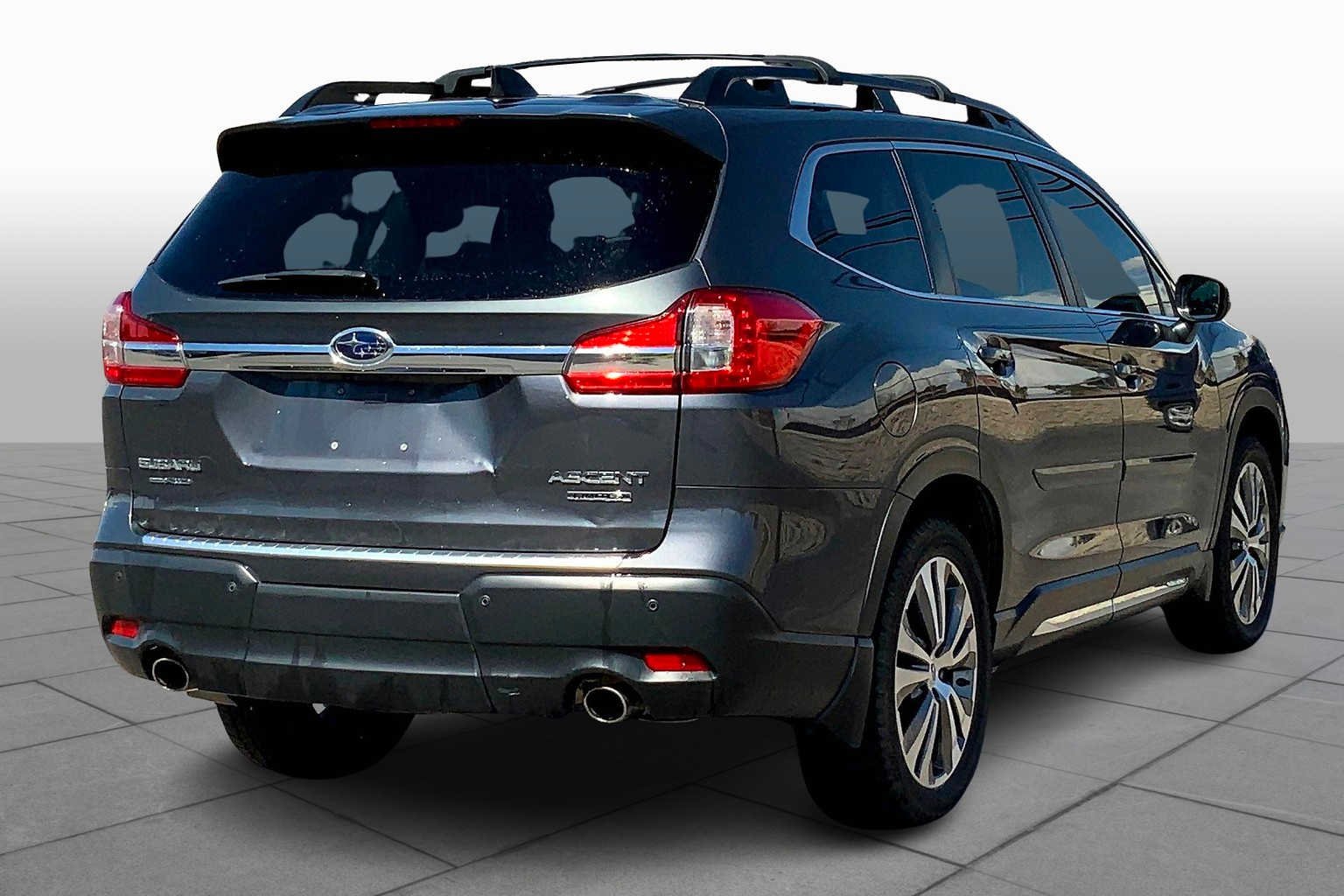 Used 2020 Magnetite Gray Metallic Subaru Limited image 12