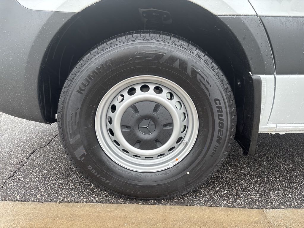 New 2026  Mercedes-Benz w/ Ranger Shelving image 18