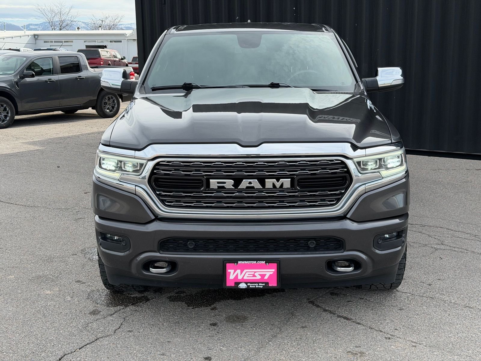 View vehicle photo 3