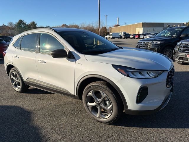 Space Silver Metallic 2026 Ford Escape SUV / Crossover All-Wheel Drive
