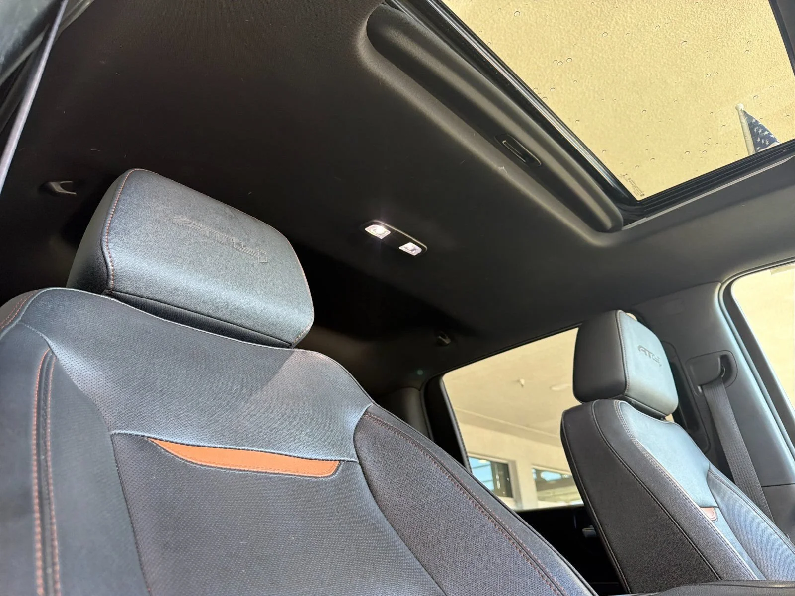 Used 2022 ONYX BLACK GMC AT4 image 17