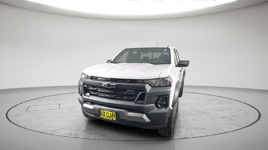 New 2026 Summit White Chevrolet Trail Boss image 2