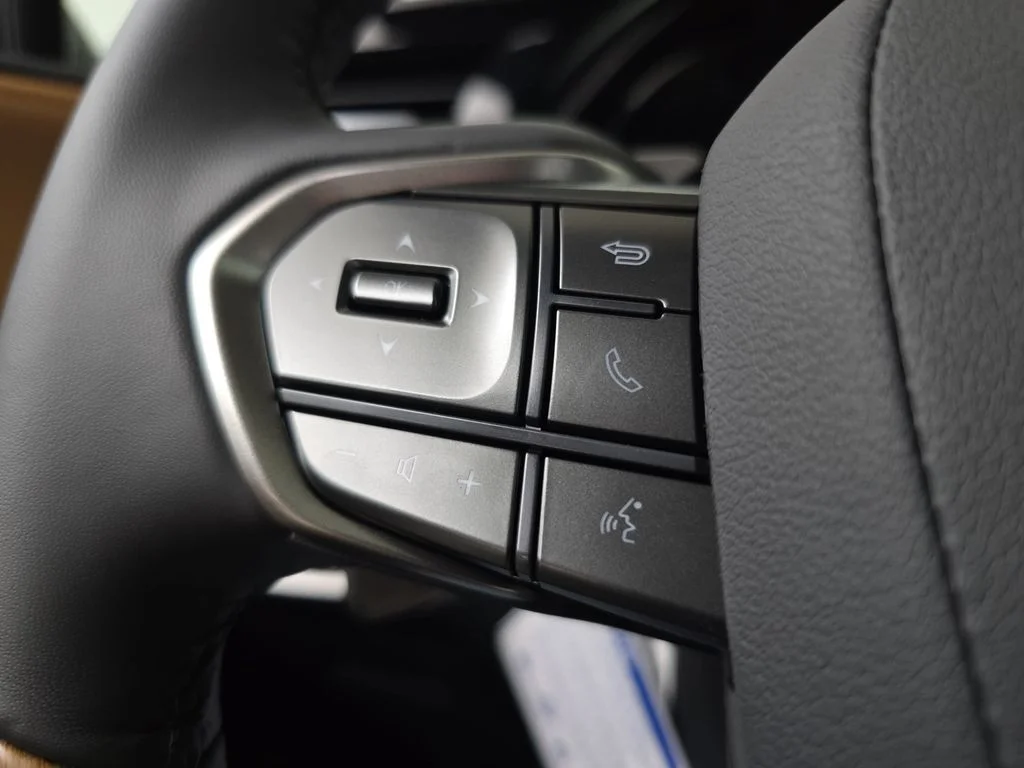 New 2026 Cloudburst Gray Lexus PREMIUM image 17