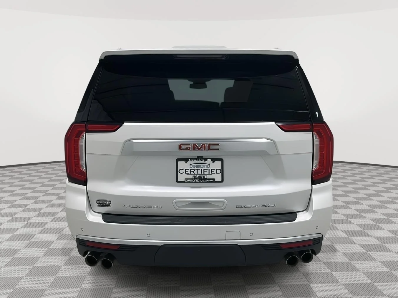 Used 2023 WHITE FROST TRICOAT GMC Denali image 4