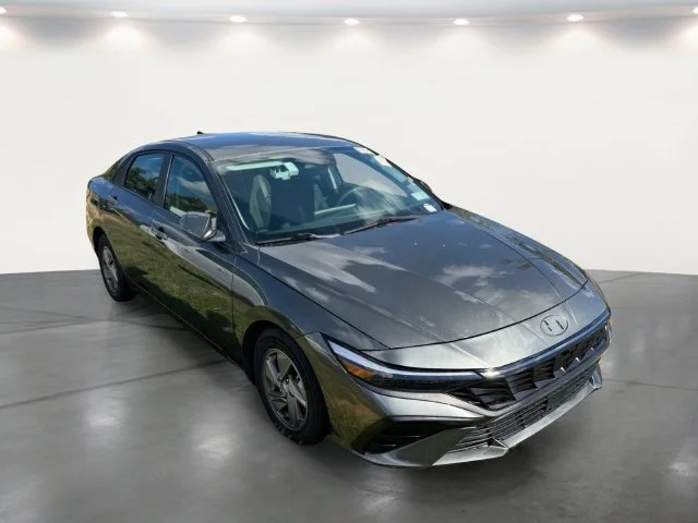 Used 2024 Gray Hyundai SE image 8