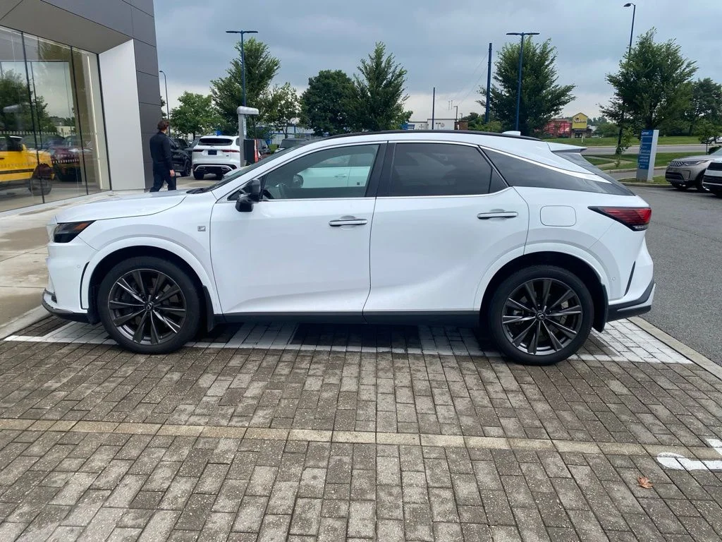 Used 2023 White Lexus 350 F Sport Handling image 8