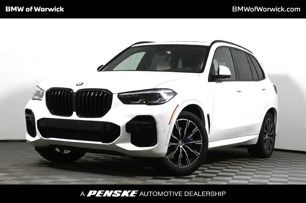 Used 2022 White BMW xDrive40i image 1