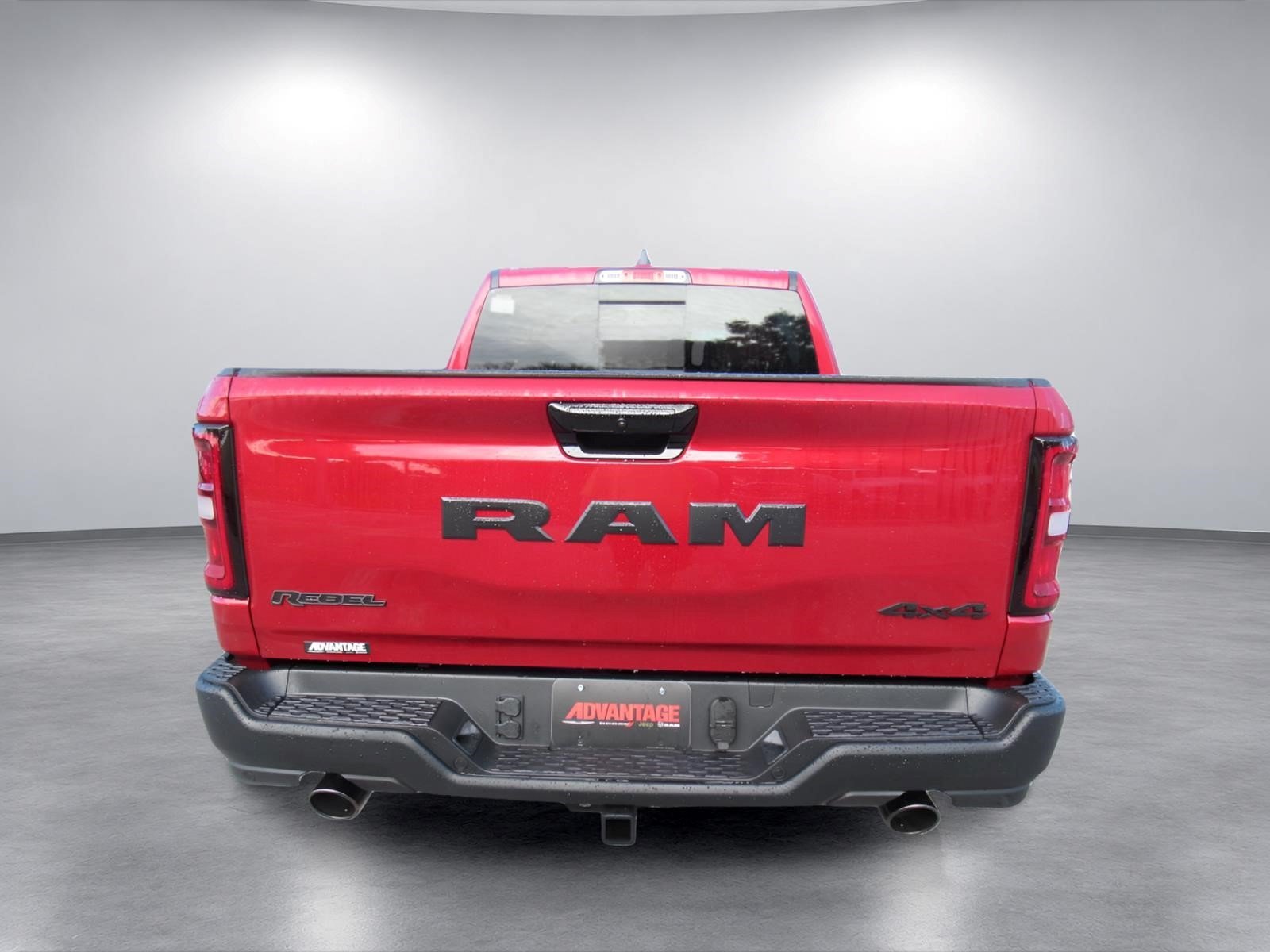New 2027 Molten Red Pearl-Coat Exterior Paint RAM Rebel image 6