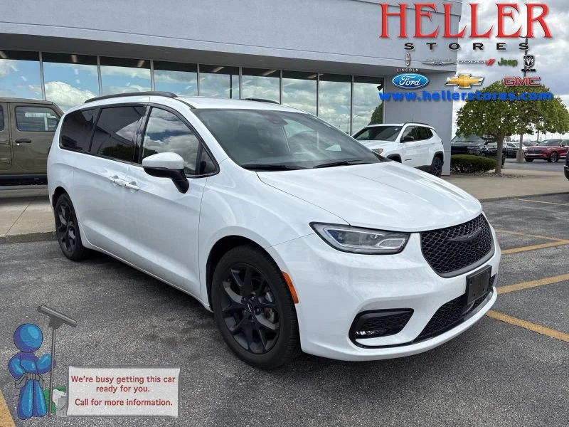 2023 Chrysler Pacifica Touring L