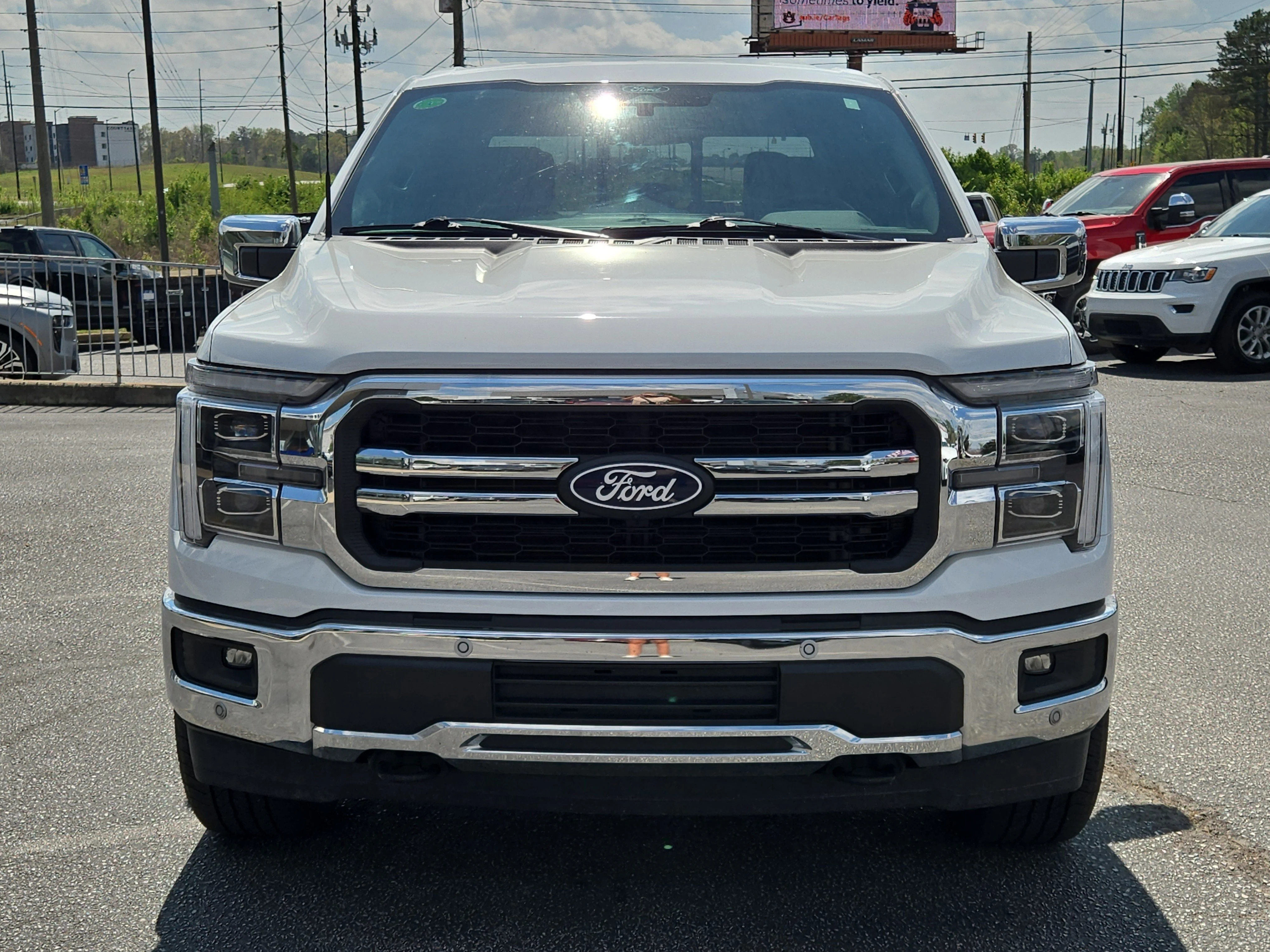Used 2025 Oxford White Ford LARIAT image 3