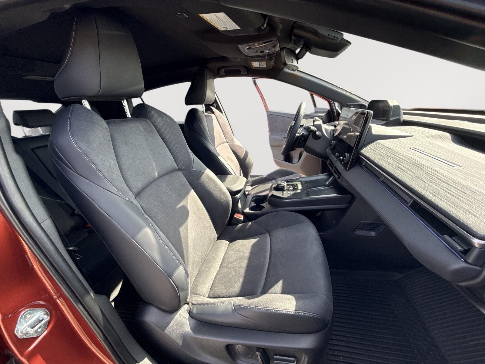 2026 Toyota C-HR XSE - Photo 21