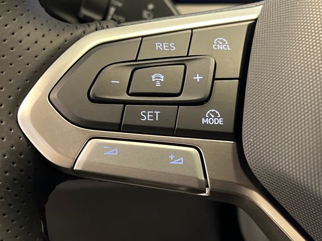 New 2026 White Volkswagen 2.0T SE R-Line Black image 14