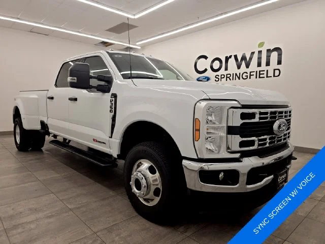 New 2027 Oxford White Ford F-350® XLT image 6