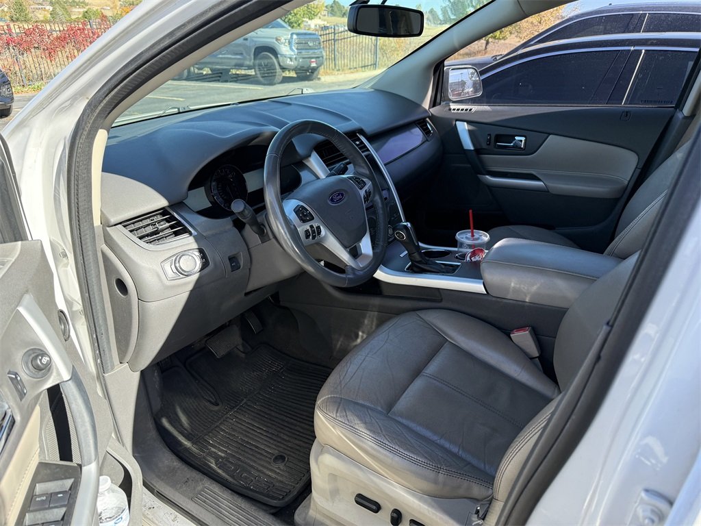 2013 Ford Edge SEL photo 3