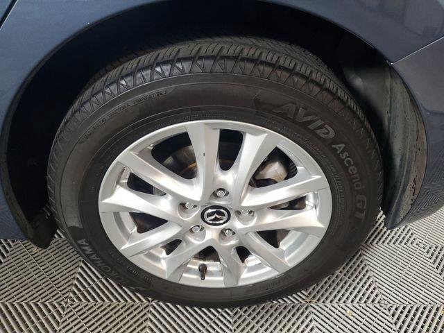 Used 2016 Blue Reflex Mica Mazda i Sport image 10