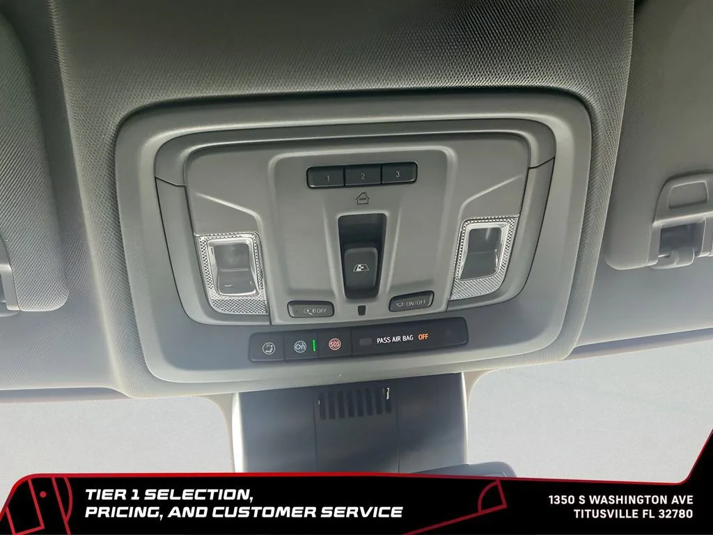 Used 2024 Onyx Black GMC Denali image 46