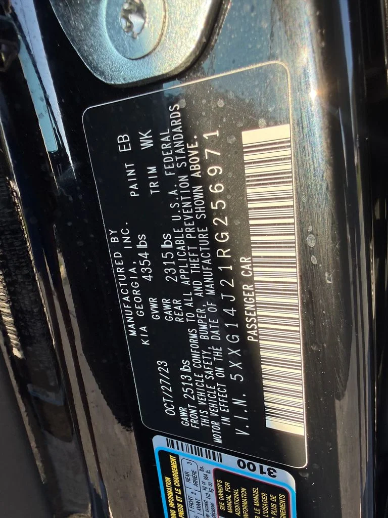 Used 2024 Black Kia LXS image 26