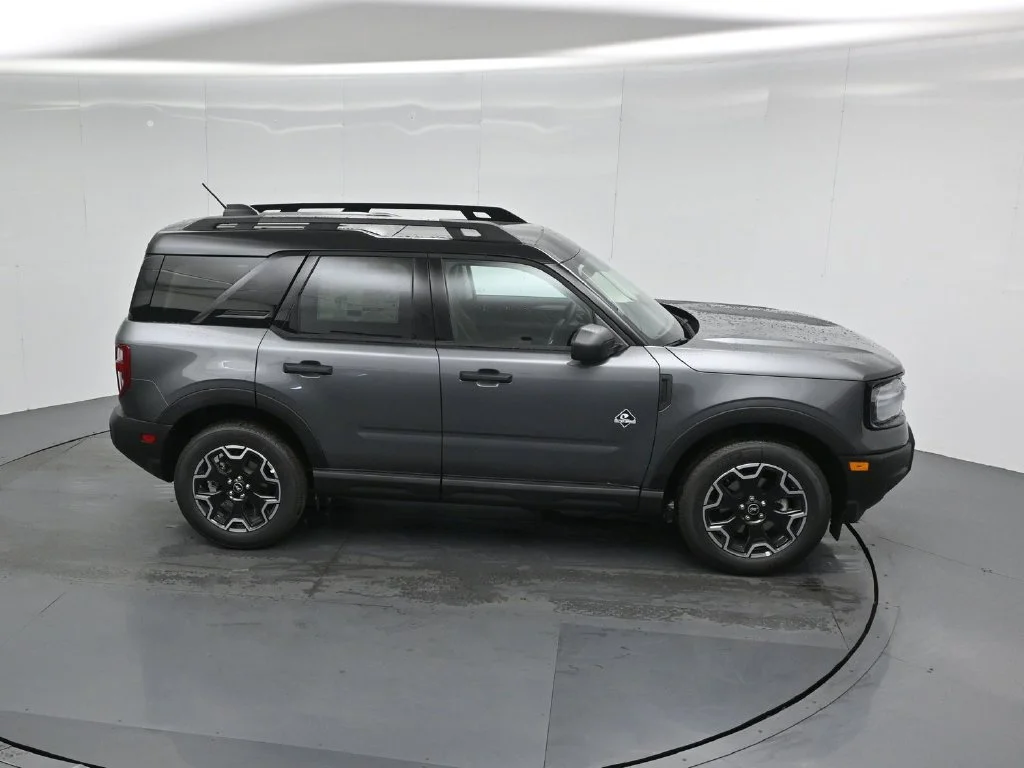 New 2026 Carbonized Gray Metallic Ford Outer Banks image 51