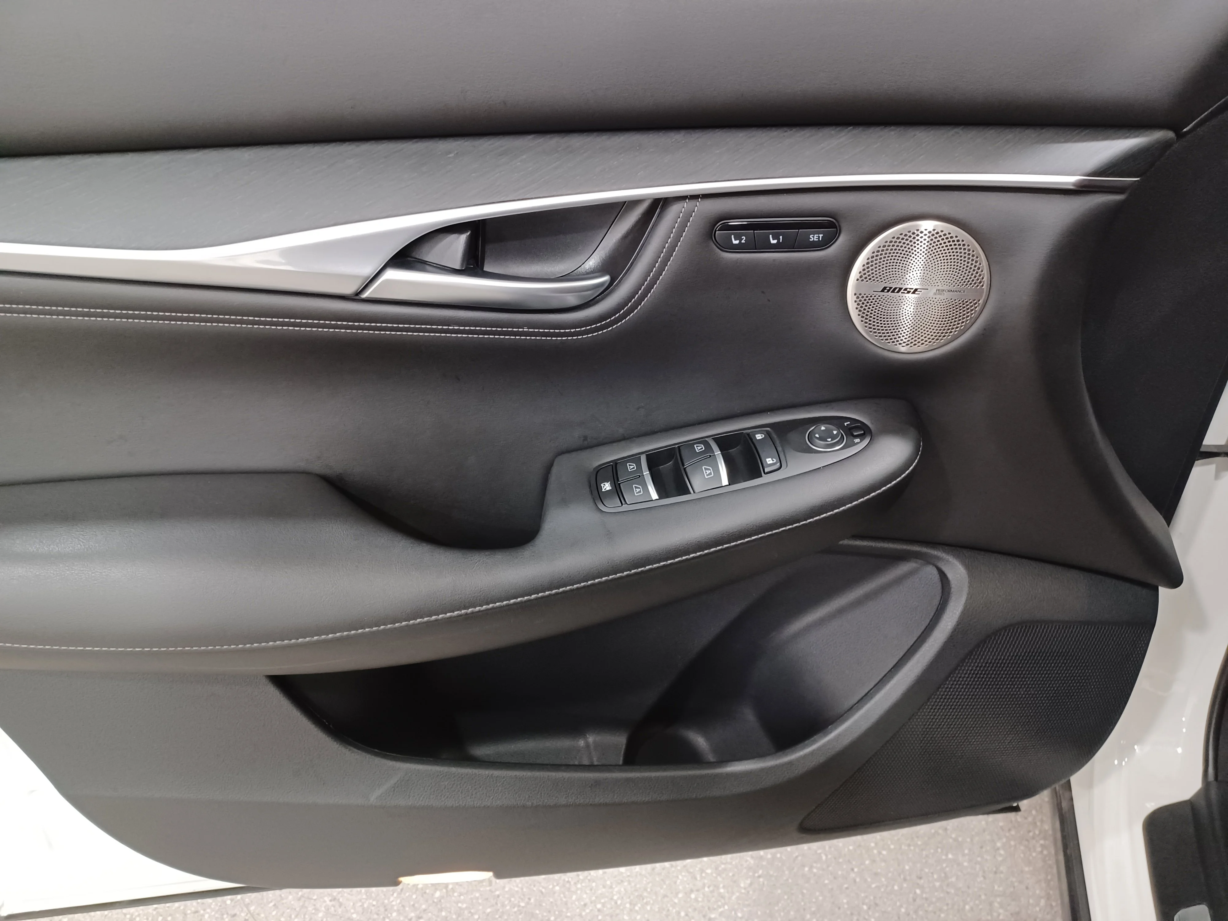 Certified Used 2022 Majestic White Pearl INFINITI Sensory AWD*Adapt Cruise | Remote Start | Nav | 360 Cam | Cooled Red Leather | Sunroof | Htd Wheel image 8