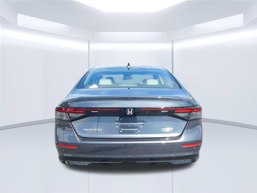 New 2026 Meteorite Gray Metallic Honda Touring image 4