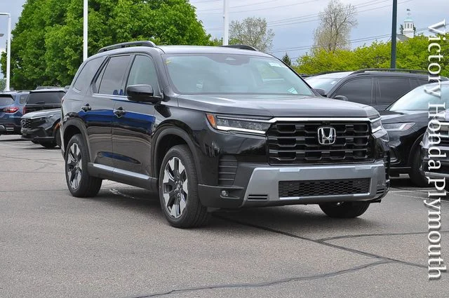 2026 Honda Pilot Touring AWD's photo