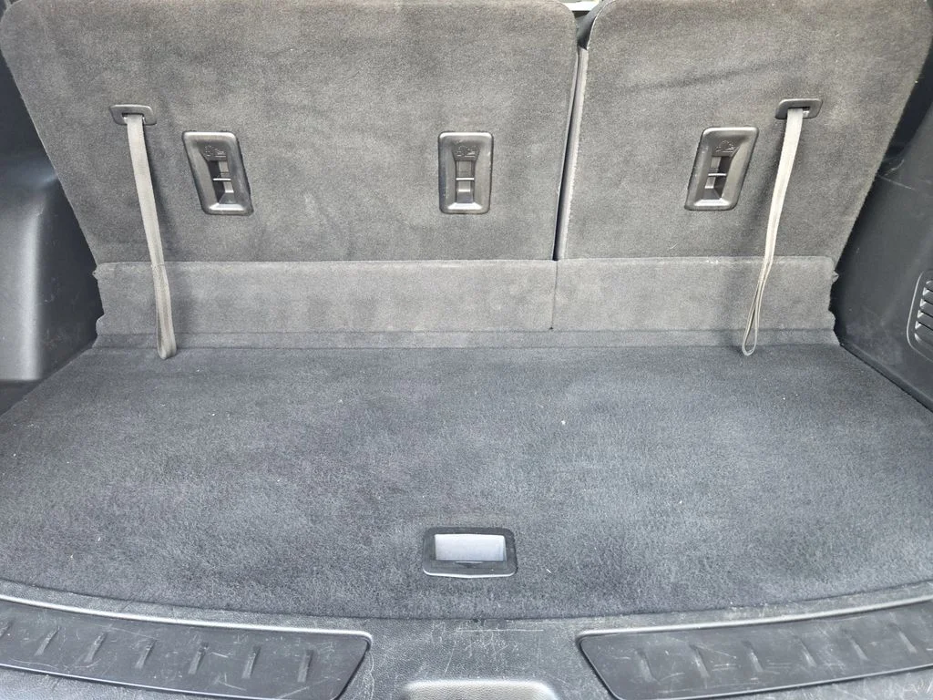 Used 2021 Silver Buick Essence image 37