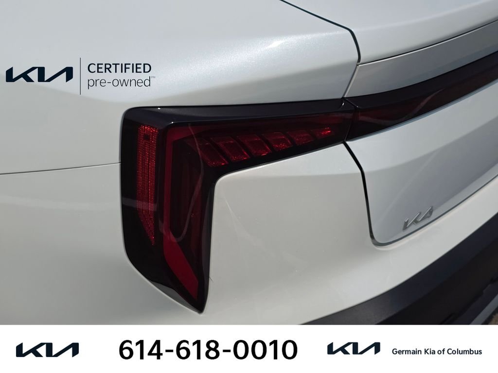 Used 2026 White Kia LXS image 15