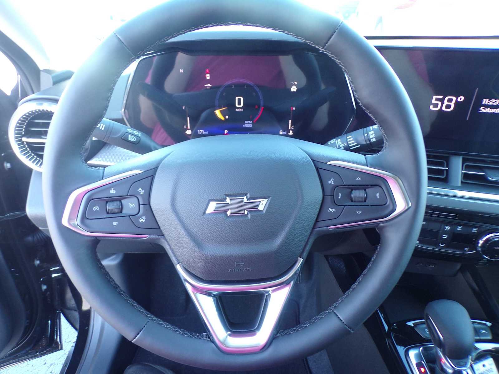 New 2026 Mosaic Black Metallic Chevrolet ACTIV image 12