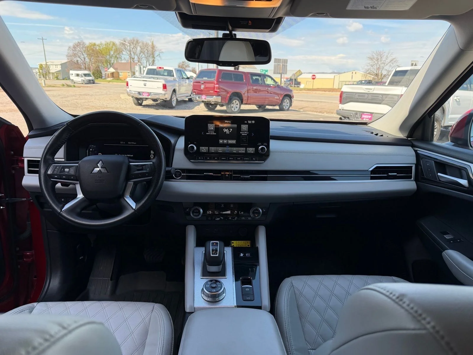 Used 2024 Silver Mitsubishi SEL image 23