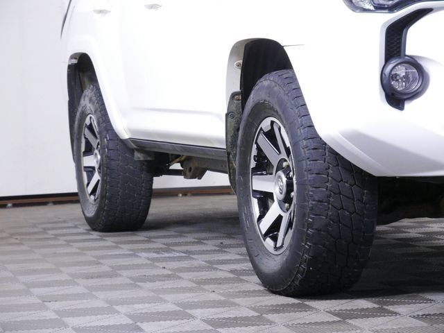 Certified 2018 Toyota 4Runner Off-Road with VIN JTEBU5JR7J5510109 for sale in Shakopee, Minnesota