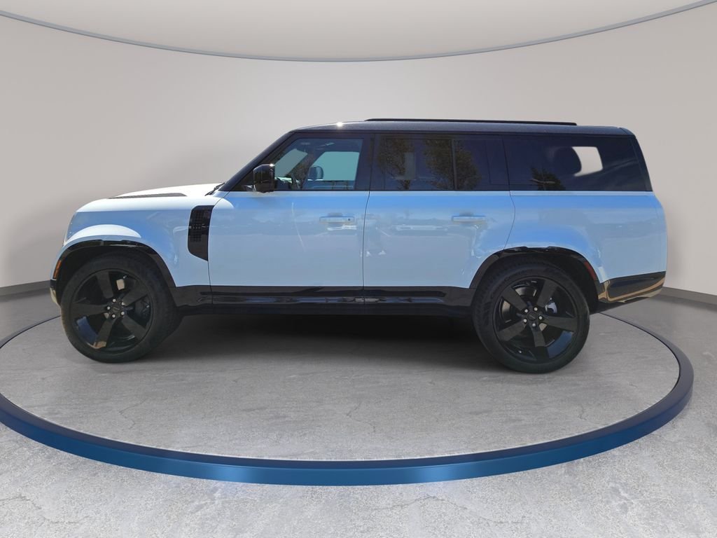 New 2026 Fuji White LAND ROVER X-Dynamic SE image 8