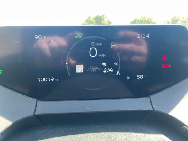 Used 2024 Off-white Toyota LE image 5