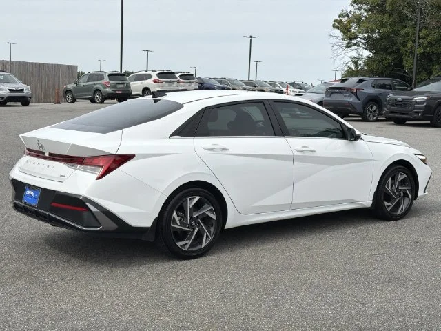 Used 2025 White Hyundai Limited image 13