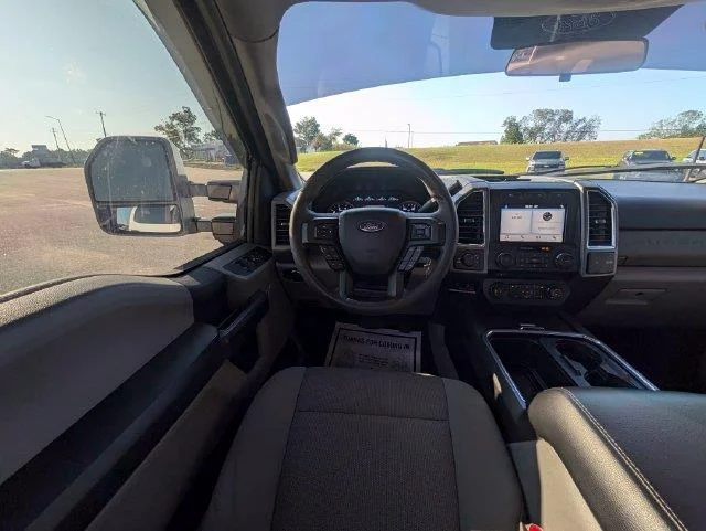 Used 2017 White Ford Lariat image 13