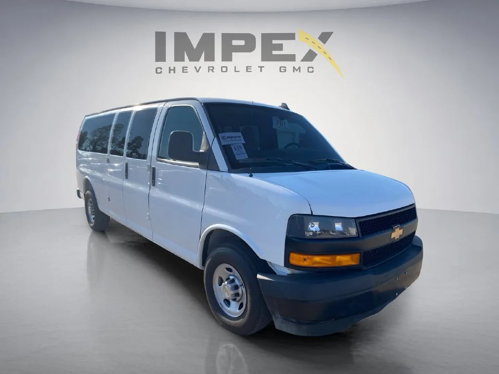 Used 2025 Summit White Chevrolet 1LS image 7