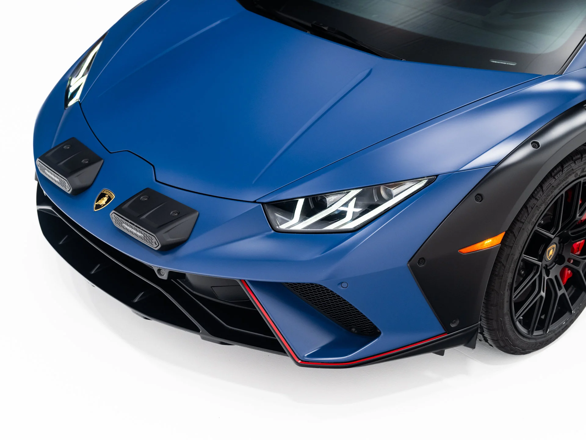Used 2023 Blu Grifo Matte Lamborghini  image 14