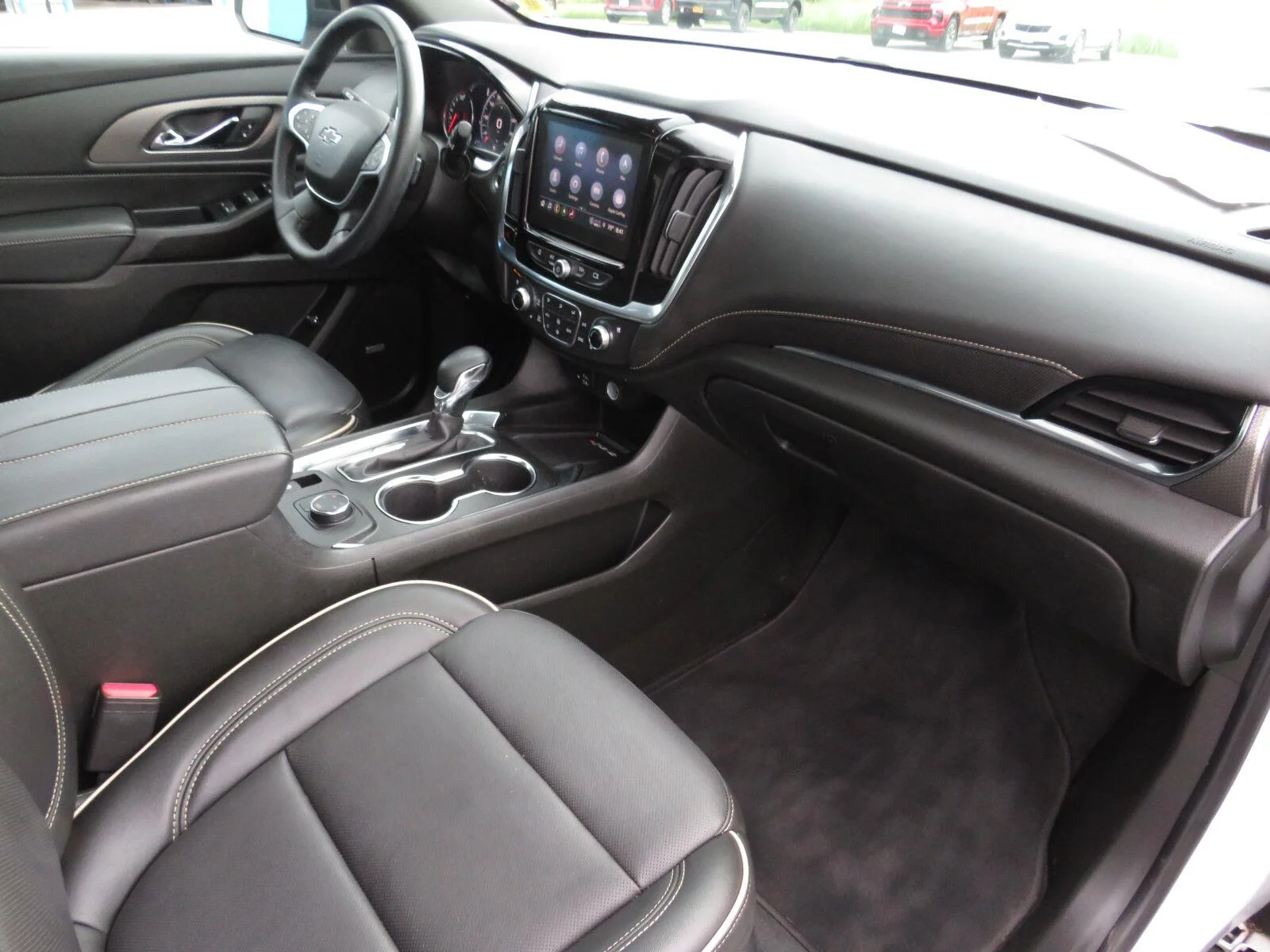 Used 2023 IRIDESCENT PEARL TRICOAT Chevrolet Premier image 20