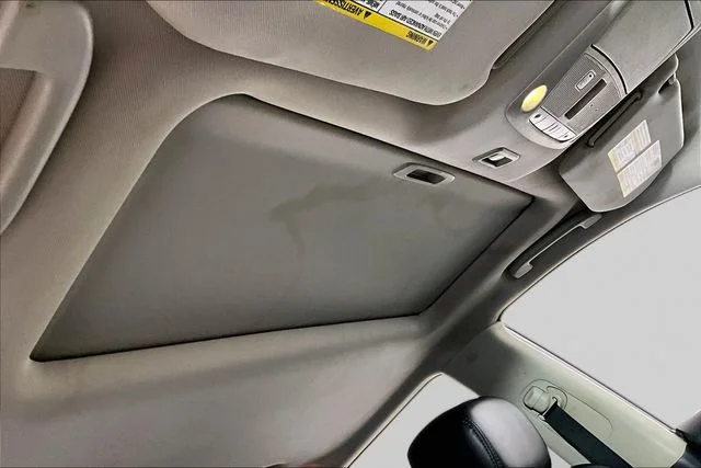 Used 2017 Gray Nissan Platinum image 26