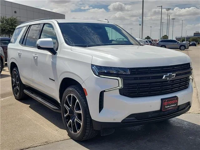Used 2024 White Chevrolet RST 4x4 image 5